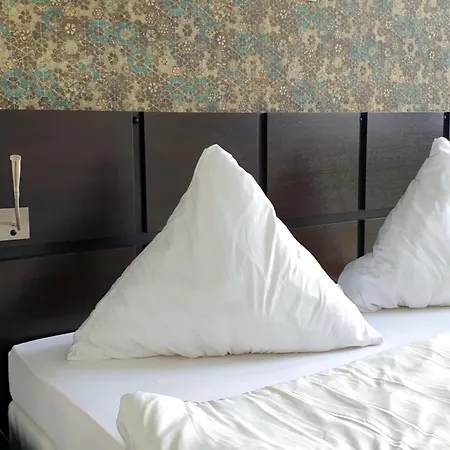 Momomotel - Self Check-in Am Stadion كولونيا