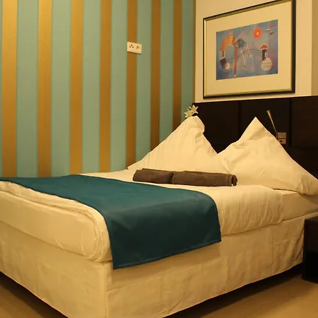 فندق Momomotel - Self Check-in Am Stadion *