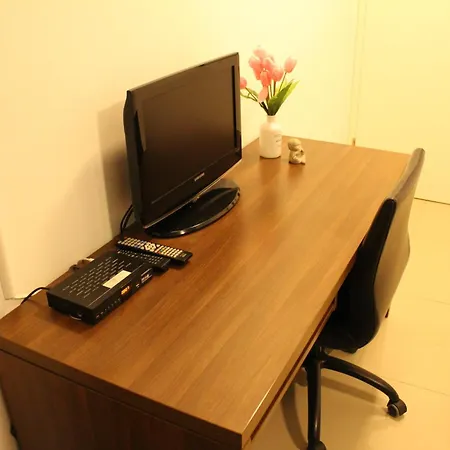 فندق Momomotel - Self Check-in Am Stadion *