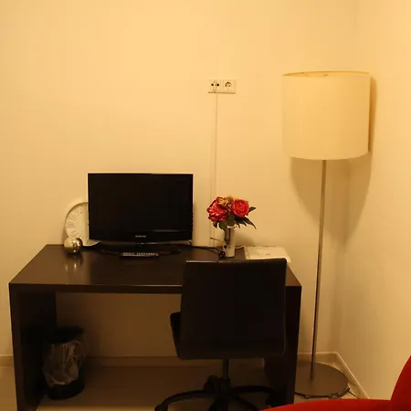 Momomotel - Self Check-in Am Stadion ケルン