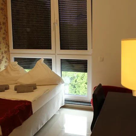 Momomotel - Self Check-in Am Stadion * كولونيا