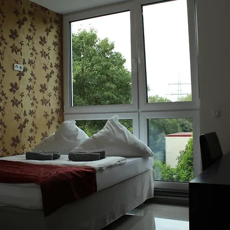 Momomotel - Self Check-in Am Stadion ホテル