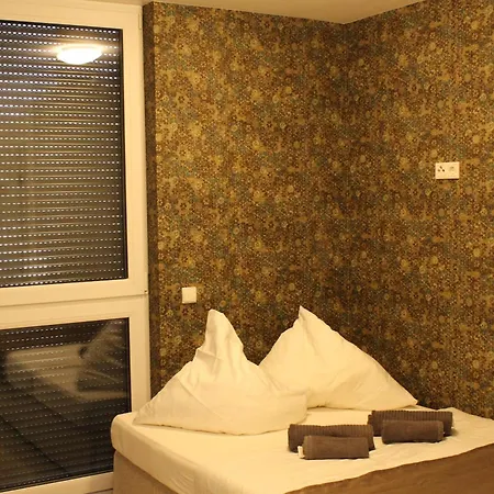 Momomotel - Self Check-in Am Stadion