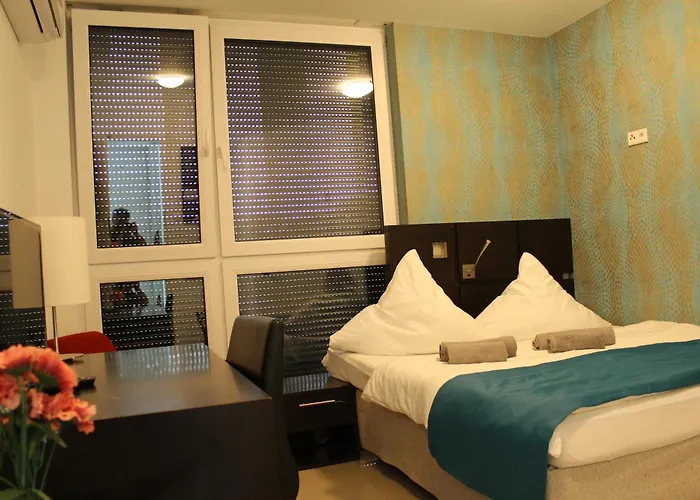 Otel Momomotel - Self Check-in Am Stadion *