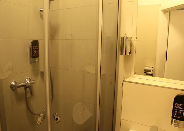 Otel Momomotel - Self Check-in Am Stadion Köln