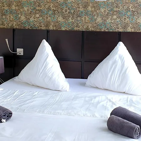 Momomotel - Self Check-in Am Stadion Hotel Kolín nad Rýnem