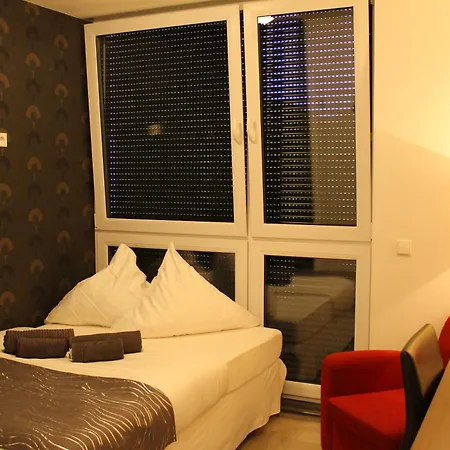 Hotel Momomotel - Self Check-in Am Stadion